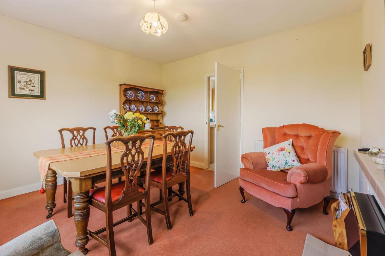 Villa Meadow Lea Leominster Esterno foto