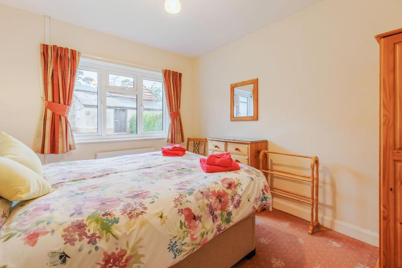 Villa Meadow Lea Leominster Esterno foto